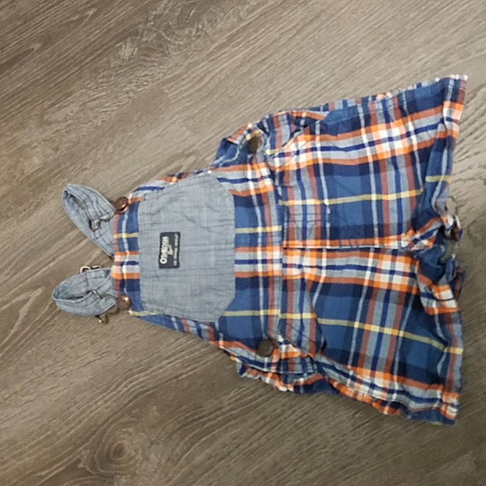 Oshkosh overall shorts size 12 months